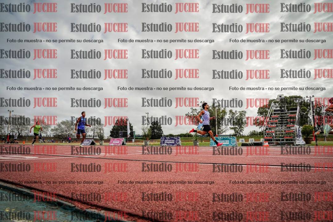 Fotos de los 400 m llanos de varones