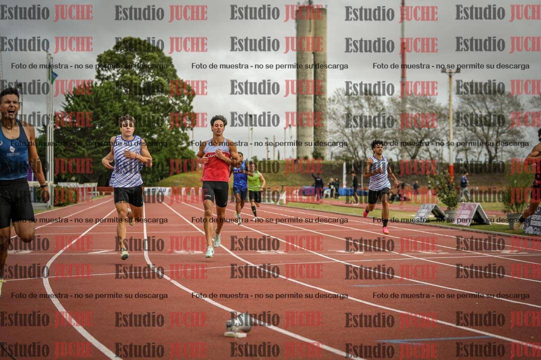 Fotos de los 400 m llanos de varones