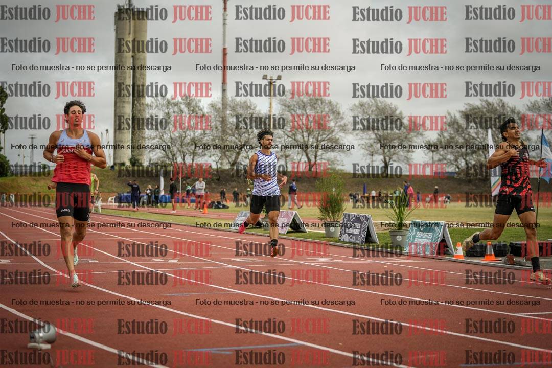Fotos de los 400 m llanos de varones