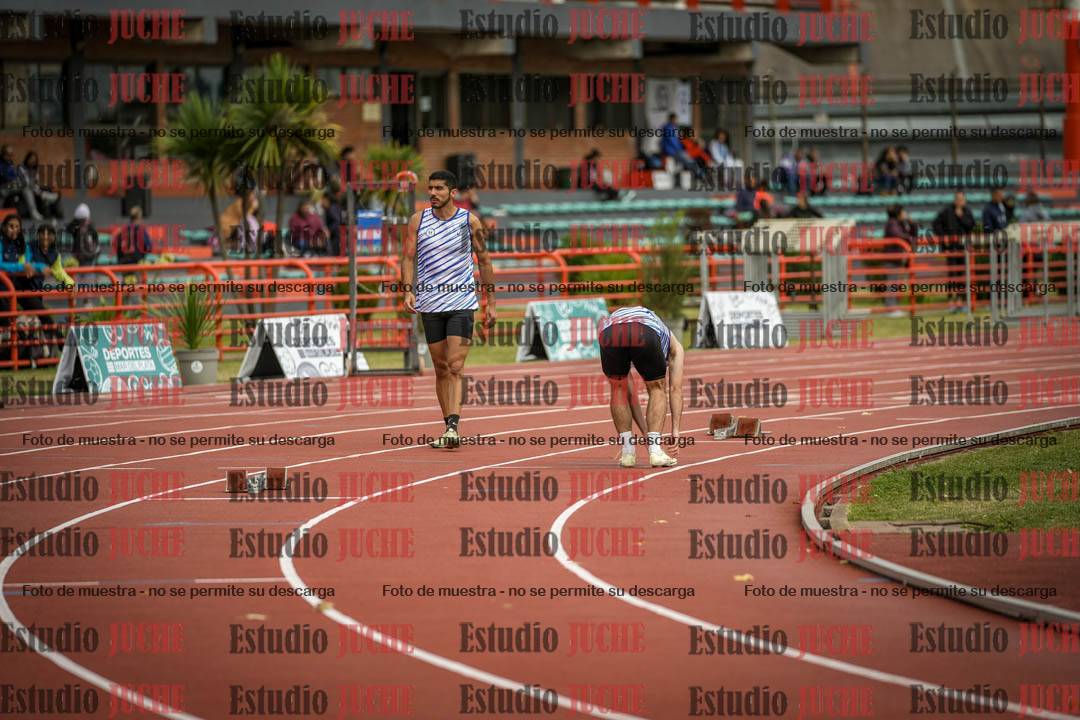 Fotos de los 400 m llanos de varones