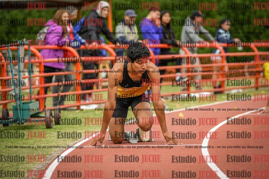 Fotos de los 400 m llanos de varones