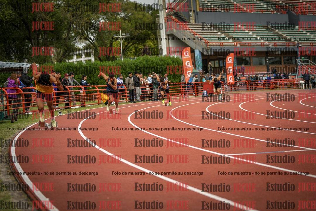 Fotos de los 400 m llanos de varones