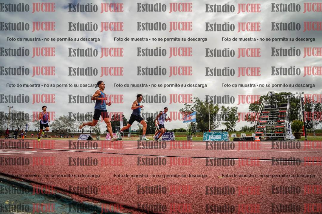 Fotos de los 400 m llanos de varones