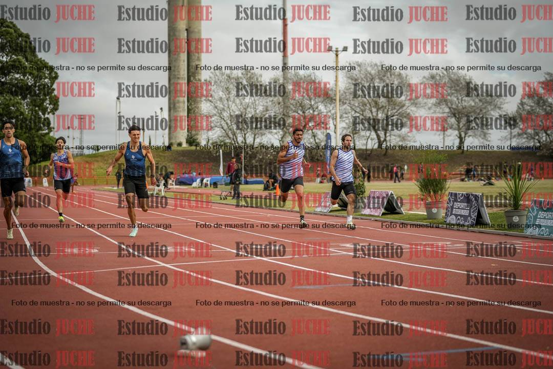 Fotos de los 400 m llanos de varones