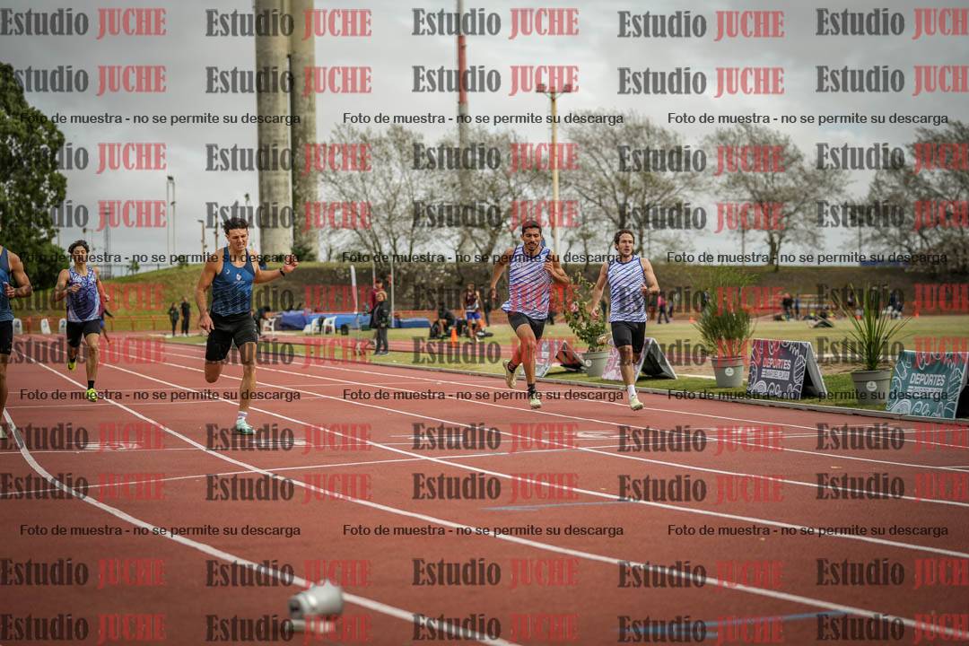 Fotos de los 400 m llanos de varones