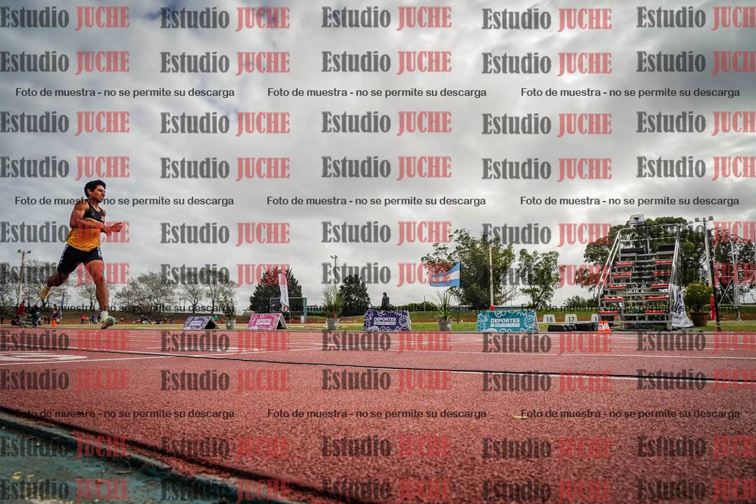 Fotos de los 400 m llanos de varones