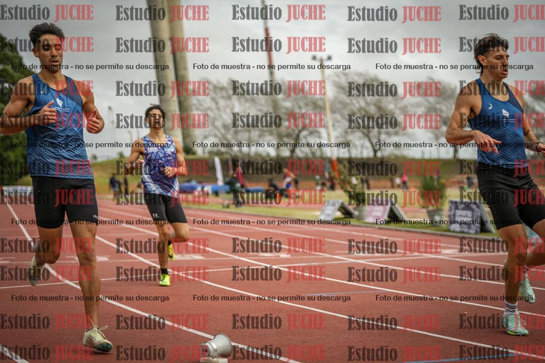 Fotos de los 400 m llanos de varones