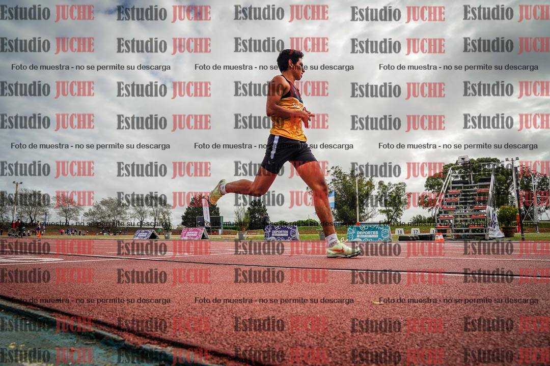 Fotos de los 400 m llanos de varones