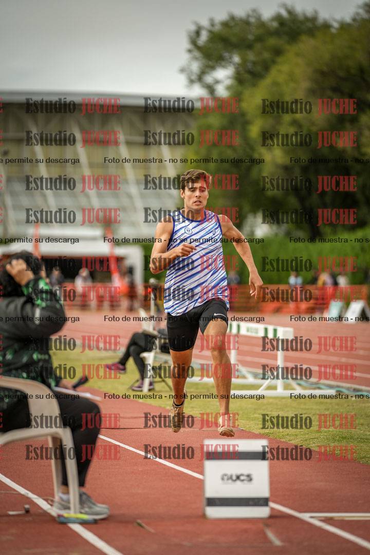 Fotos del salto en largo de varones - decatlón 2