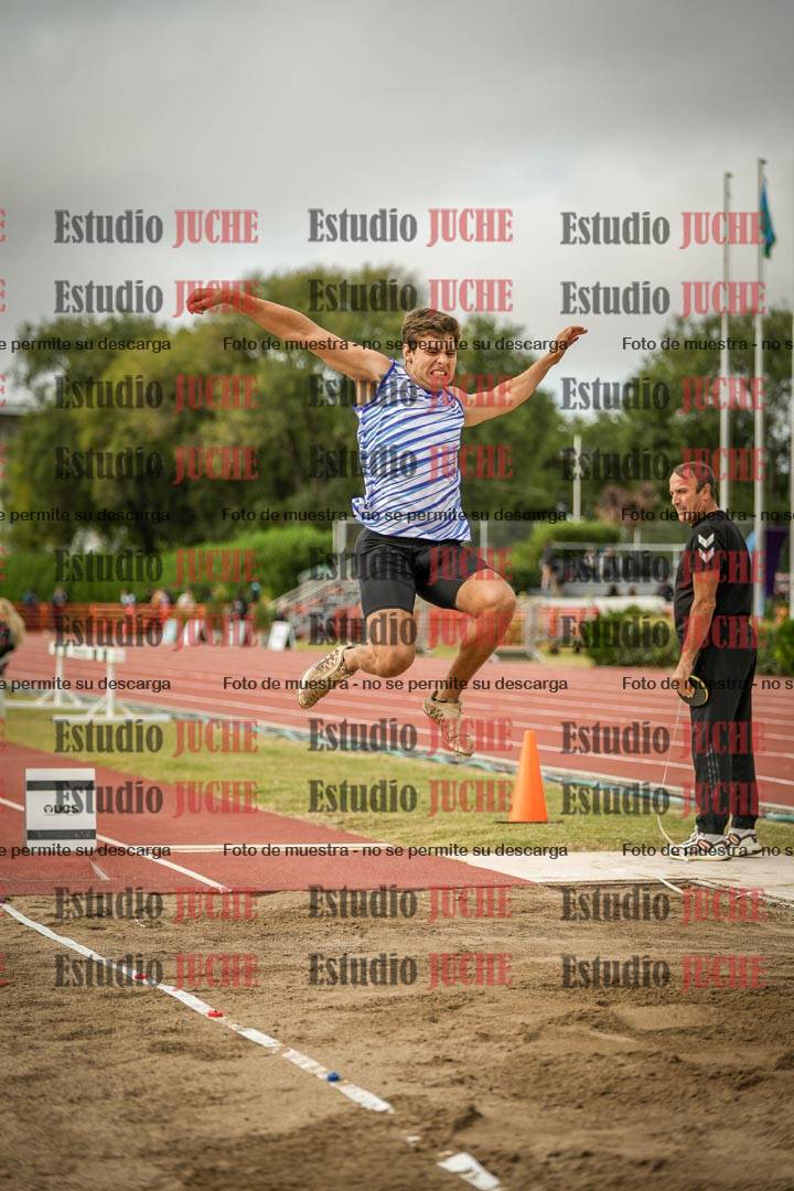 Fotos del salto en largo de varones - decatlón 2