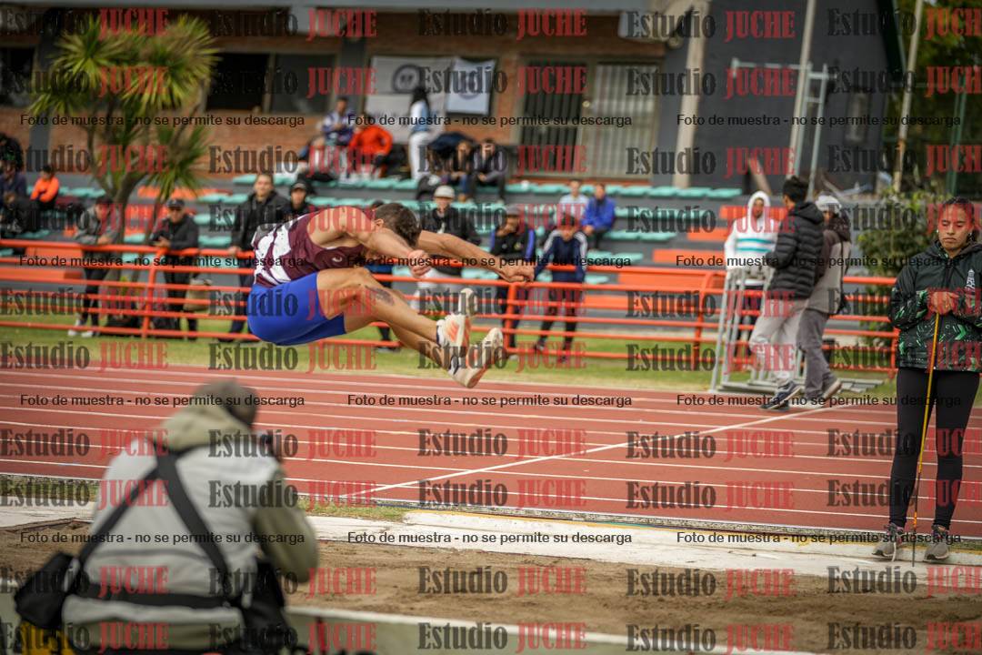 Fotos del salto en largo de varones - decatlón 2