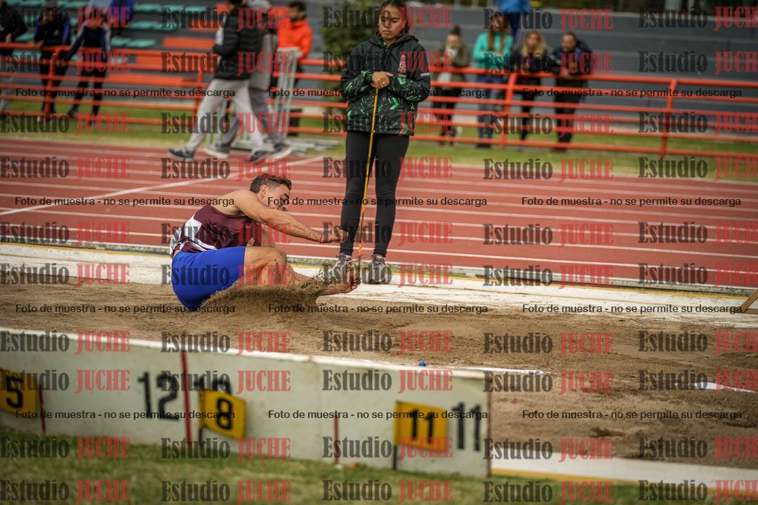Fotos del salto en largo de varones - decatlón 2