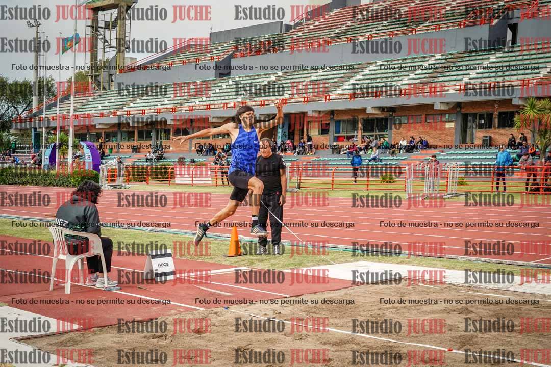 Fotos del salto en largo de varones - decatlón 2