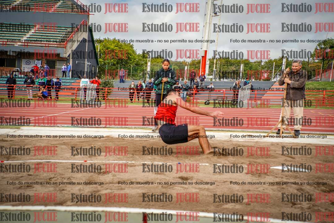 Fotos del salto en largo de varones - decatlón 2