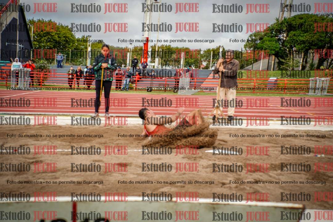 Fotos del salto en largo de varones - decatlón 2