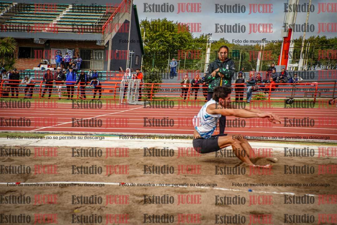 Fotos del salto en largo de varones - decatlón 2