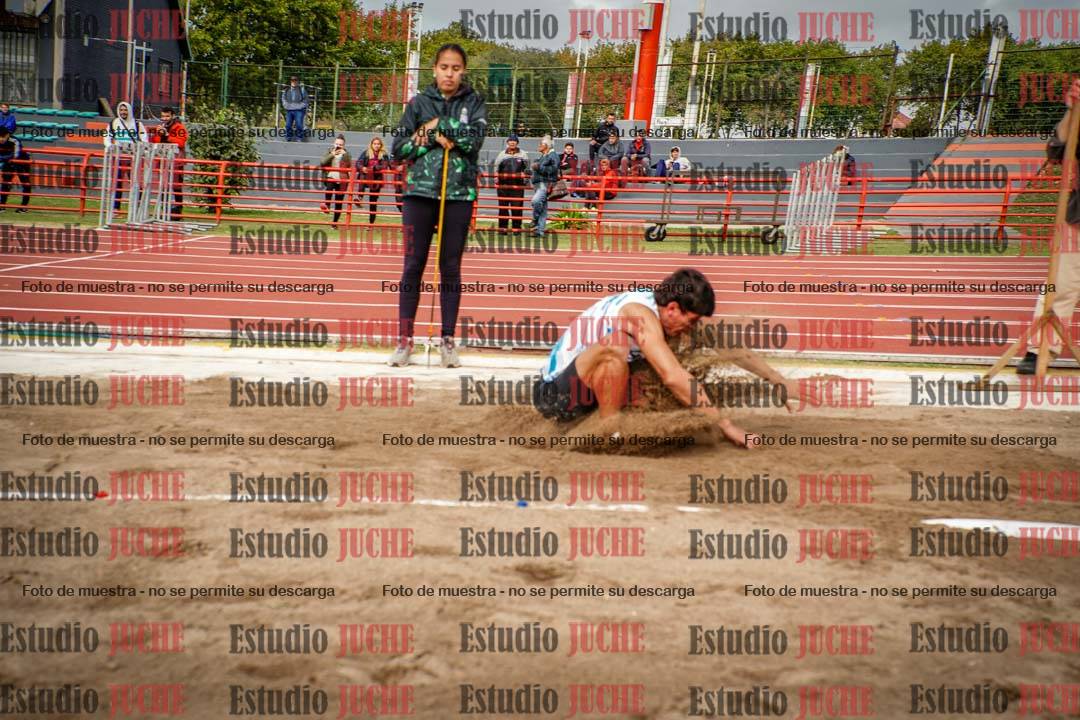 Fotos del salto en largo de varones - decatlón 2