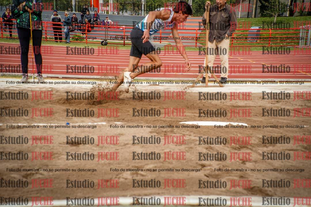 Fotos del salto en largo de varones - decatlón 2