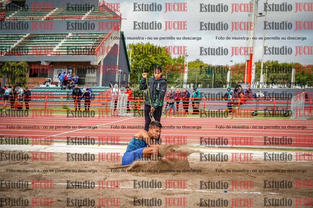 Fotos del salto en largo de varones - decatlón 2