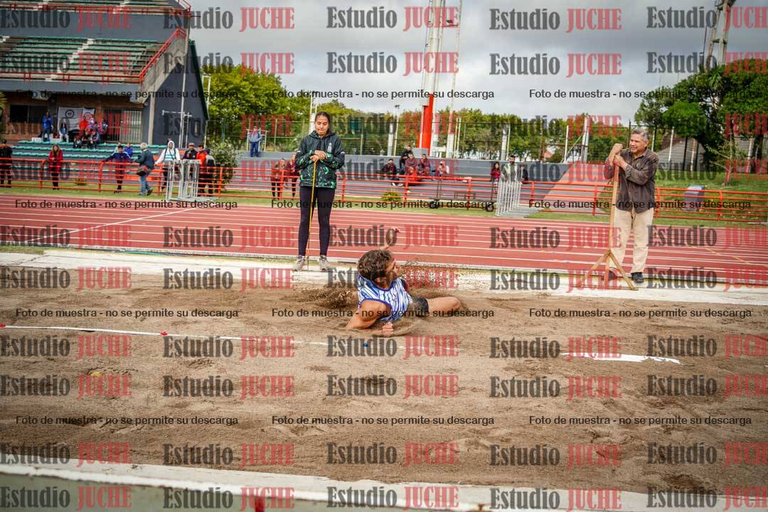 Fotos del salto en largo de varones - decatlón 2