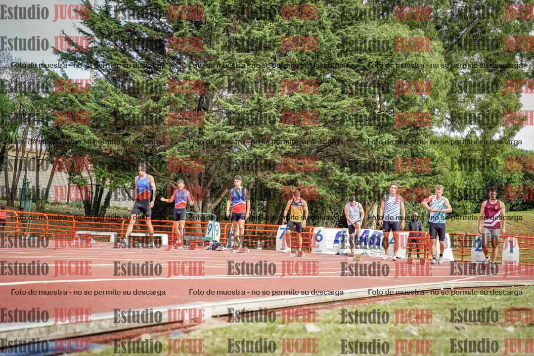 Fotos de los 100 m llanos de varones - FINAL