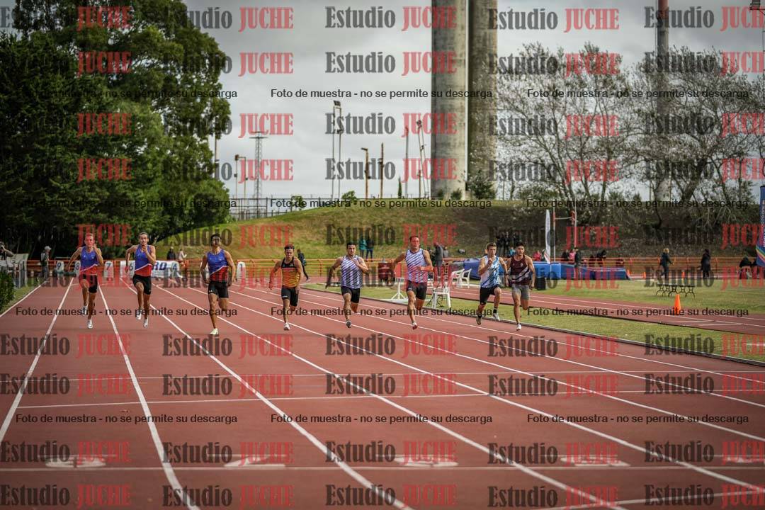 Fotos de los 100 m llanos de varones - FINAL