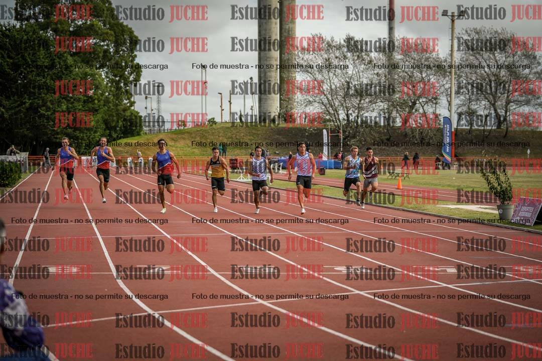 Fotos de los 100 m llanos de varones - FINAL