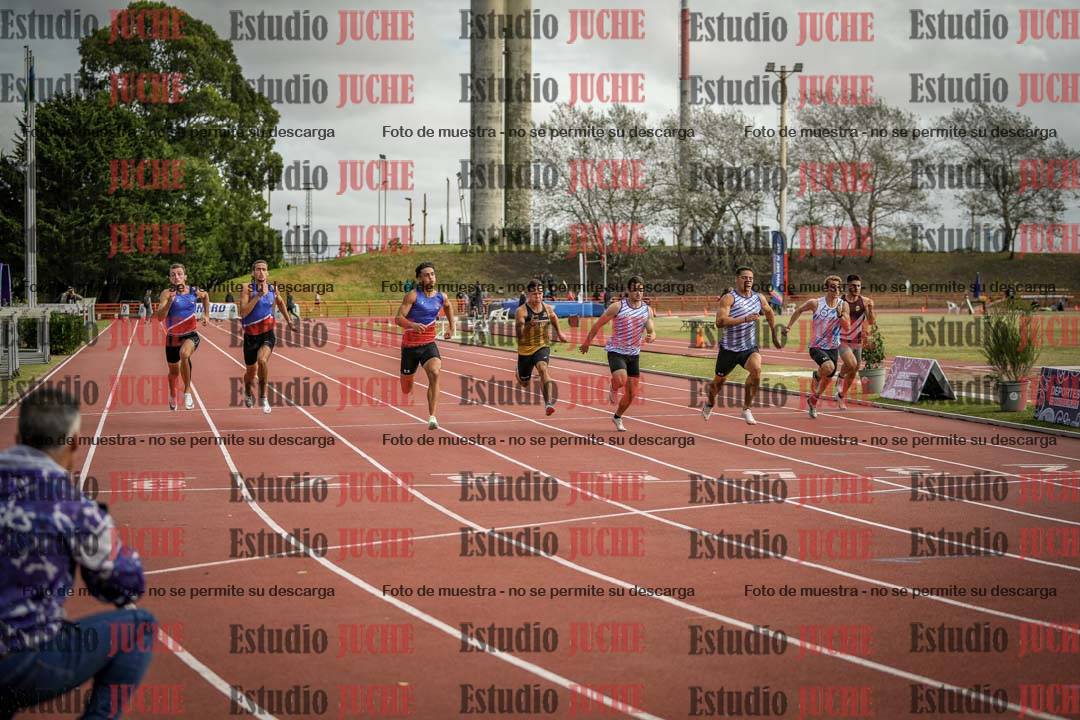 Fotos de los 100 m llanos de varones - FINAL