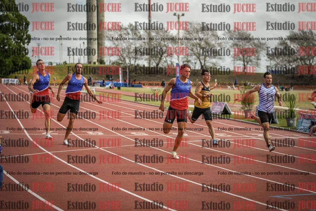 Fotos de los 100 m llanos de varones - FINAL