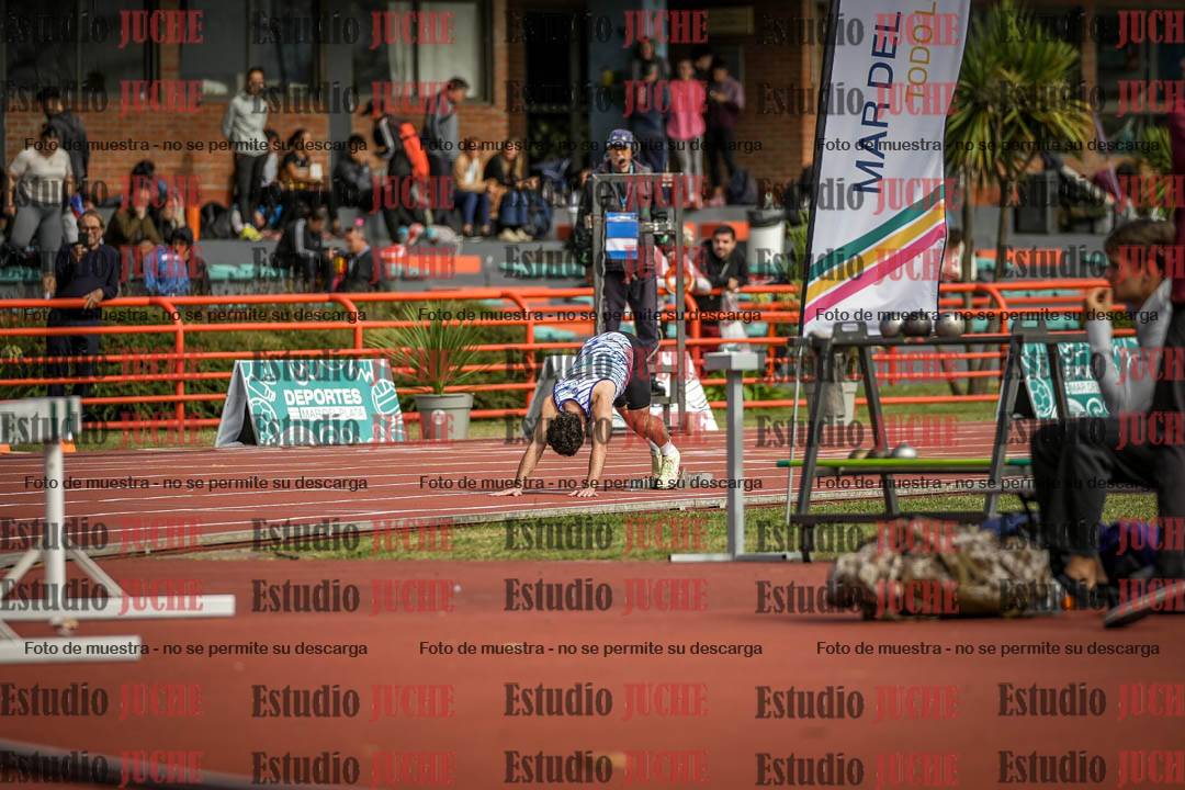 Fotos de los 400 m llanos de varones - FINAL