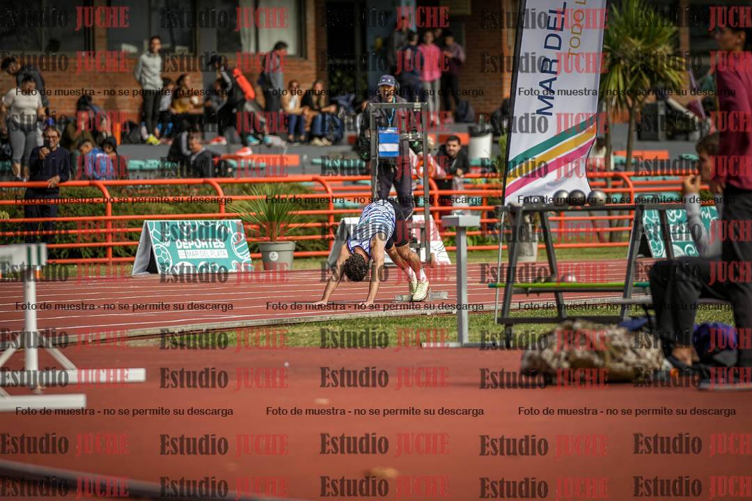 Fotos de los 400 m llanos de varones - FINAL