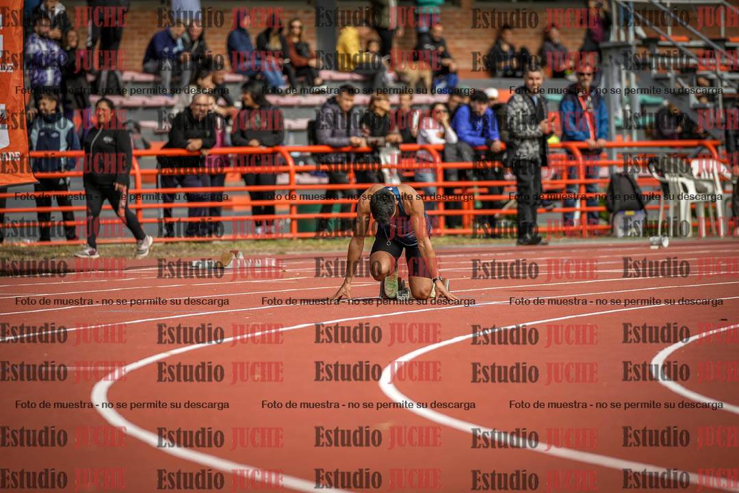 Fotos de los 400 m llanos de varones - FINAL