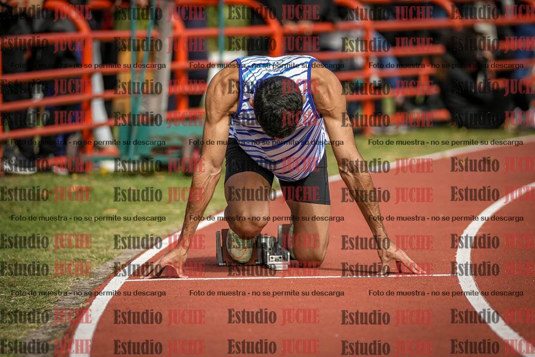 Fotos de los 400 m llanos de varones - FINAL
