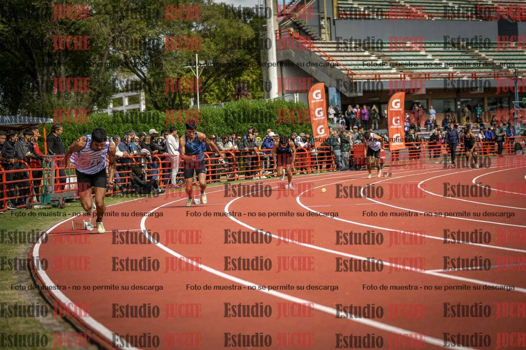 Fotos de los 400 m llanos de varones - FINAL