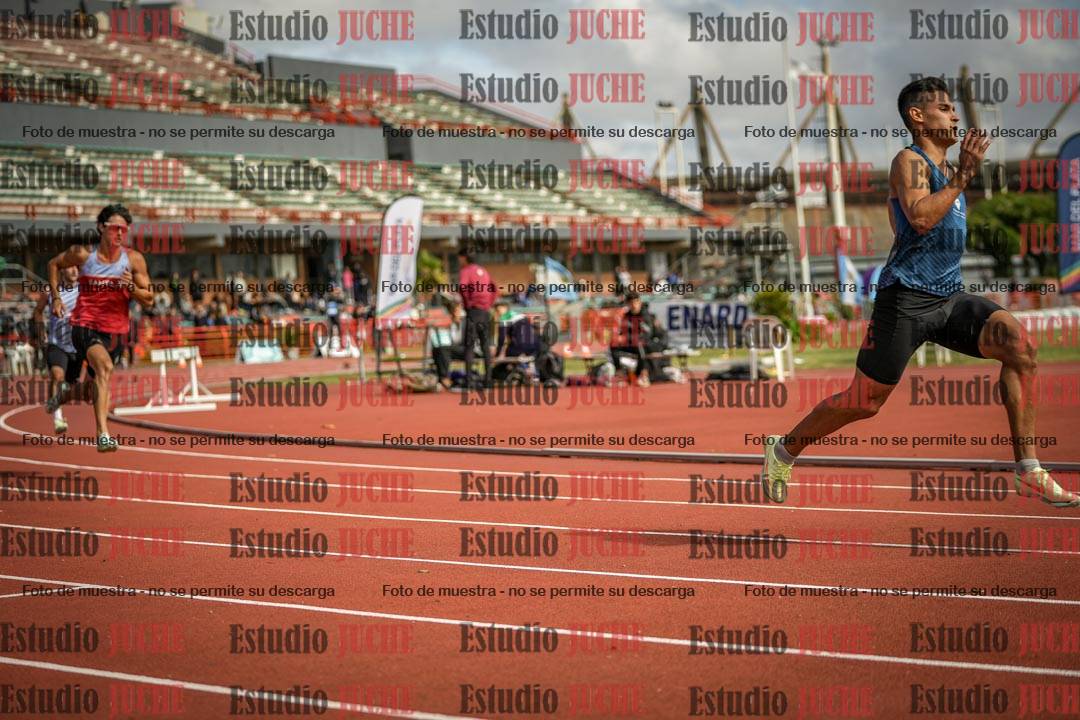 Fotos de los 400 m llanos de varones - FINAL