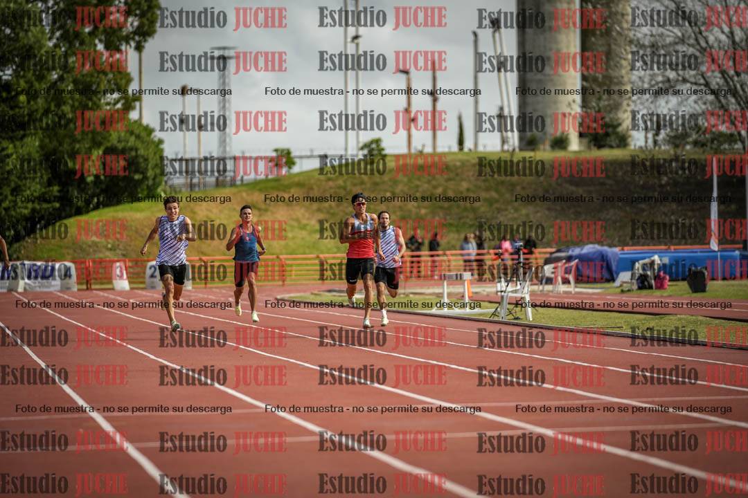 Fotos de los 400 m llanos de varones - FINAL