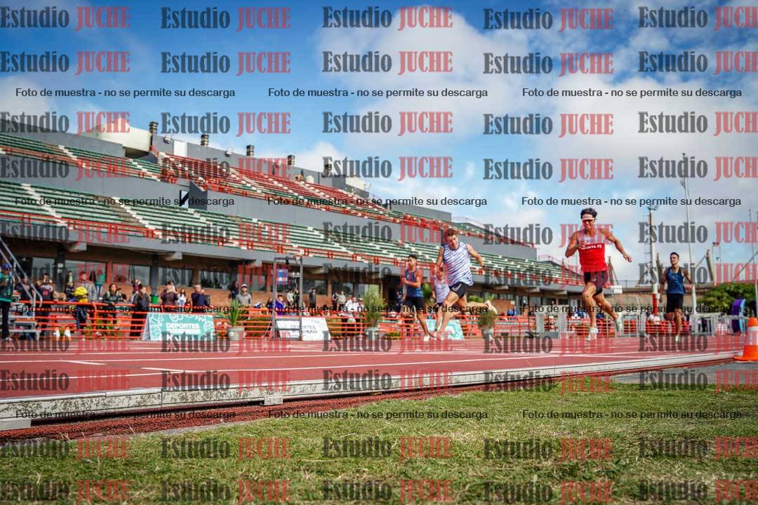 Fotos de los 400 m llanos de varones - FINAL