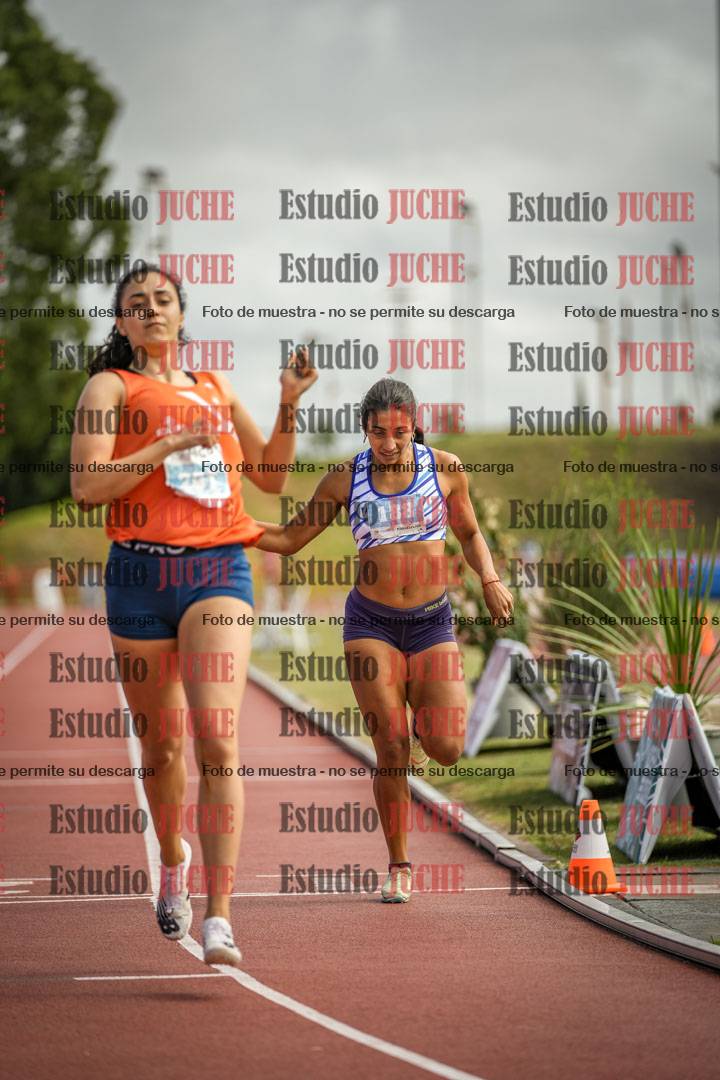 Fotos de los 800 m llanos de mujeres - heptatlón 7