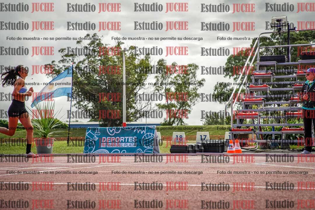 Fotos de los 800 m llanos de mujeres - heptatlón 7