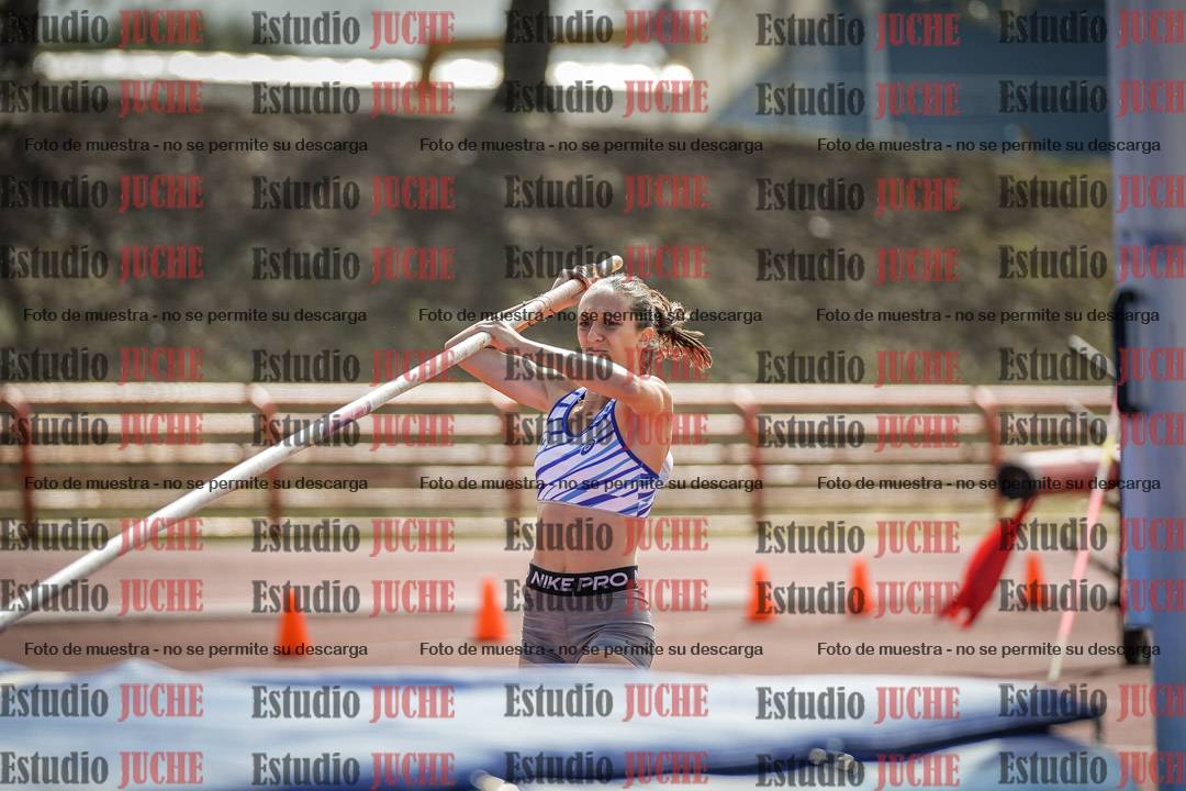 Fotos del salto con garrocha de mujeres