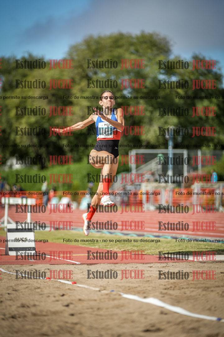 Fotos del salto en largo de mujeres