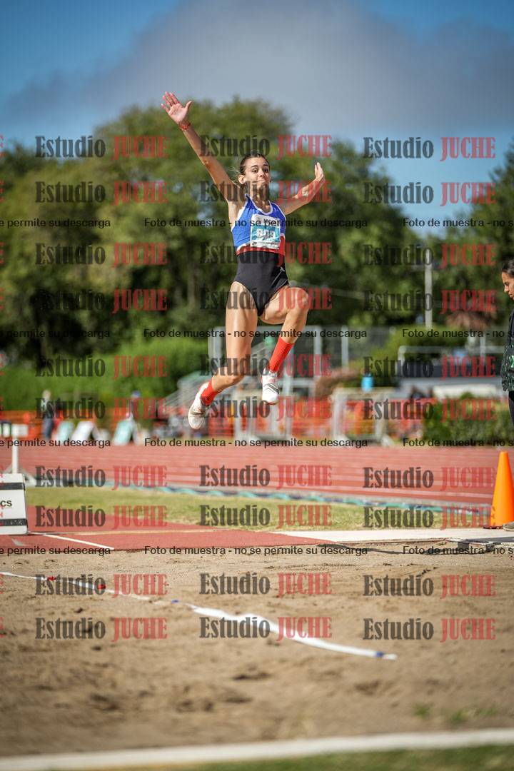 Fotos del salto en largo de mujeres