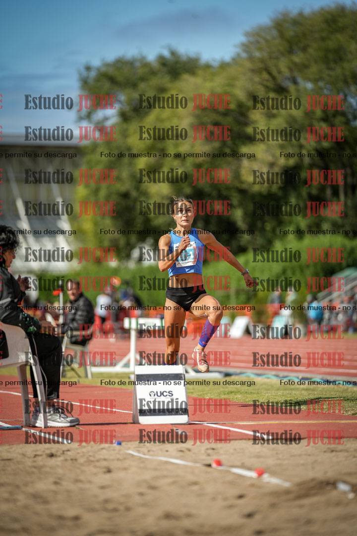 Fotos del salto en largo de mujeres