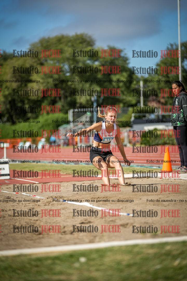 Fotos del salto en largo de mujeres