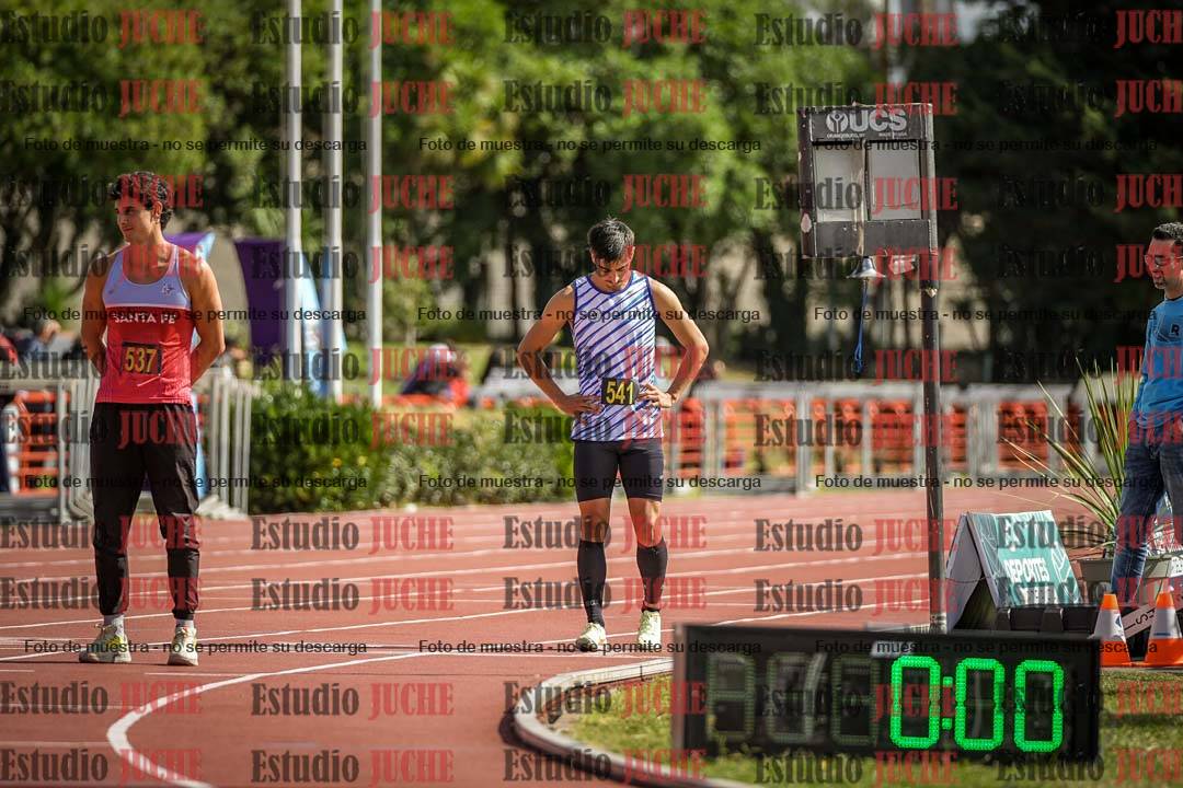 Fotos de los 800 m llanos de varones