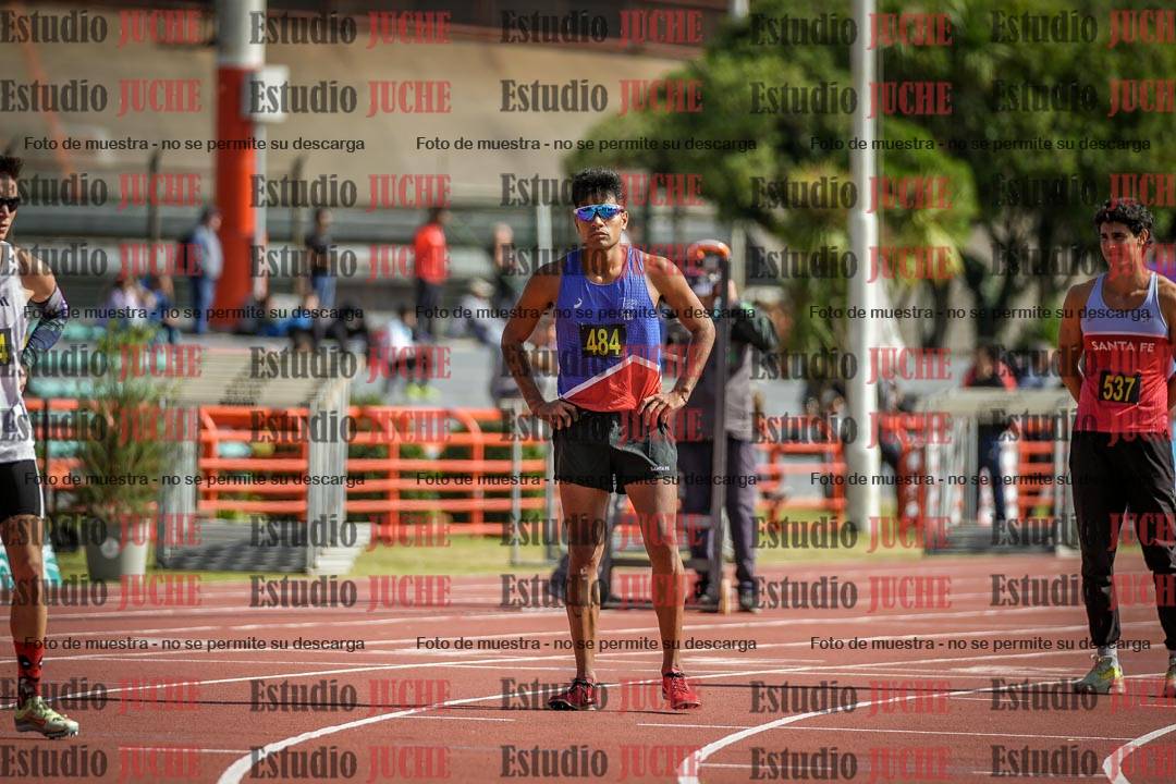 Fotos de los 800 m llanos de varones
