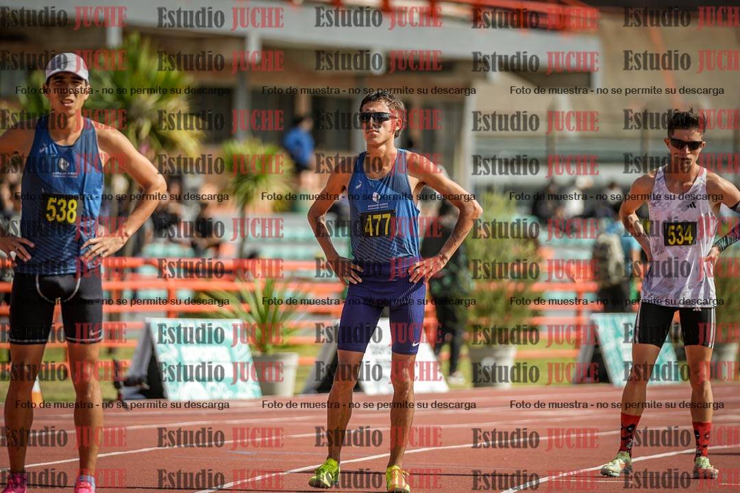 Fotos de los 800 m llanos de varones