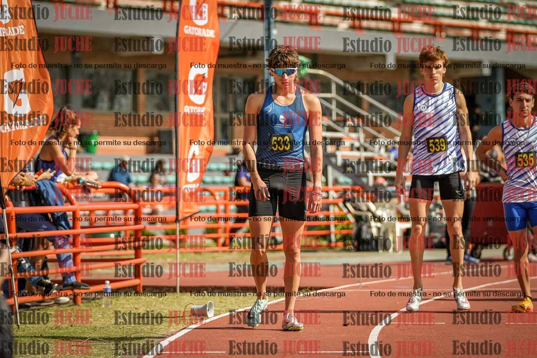 Fotos de los 800 m llanos de varones