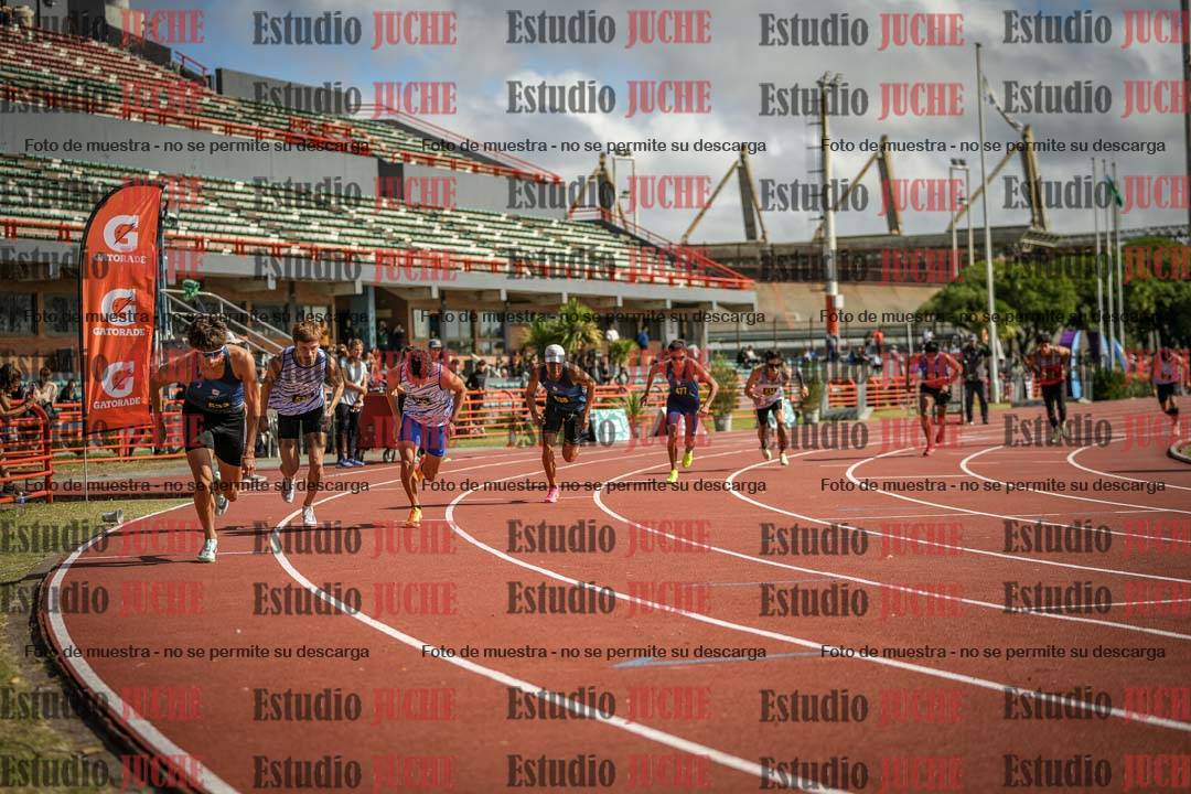 Fotos de los 800 m llanos de varones
