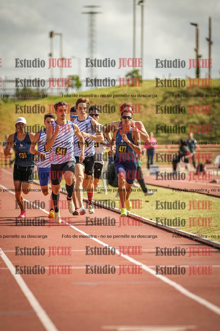 Fotos de los 800 m llanos de varones